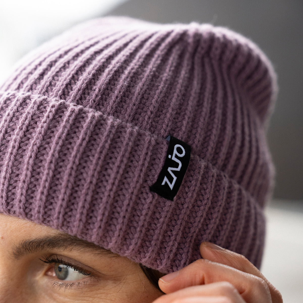 Hela Beanie —  Iced Mauve