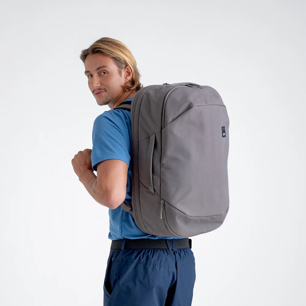 Monda 40l Carry On Backpack — Black